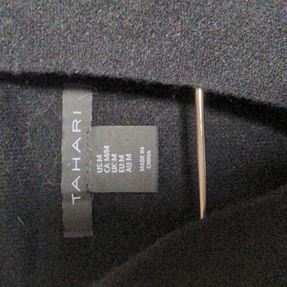 Tahari Tunic Sweater - Picture 3 of 11